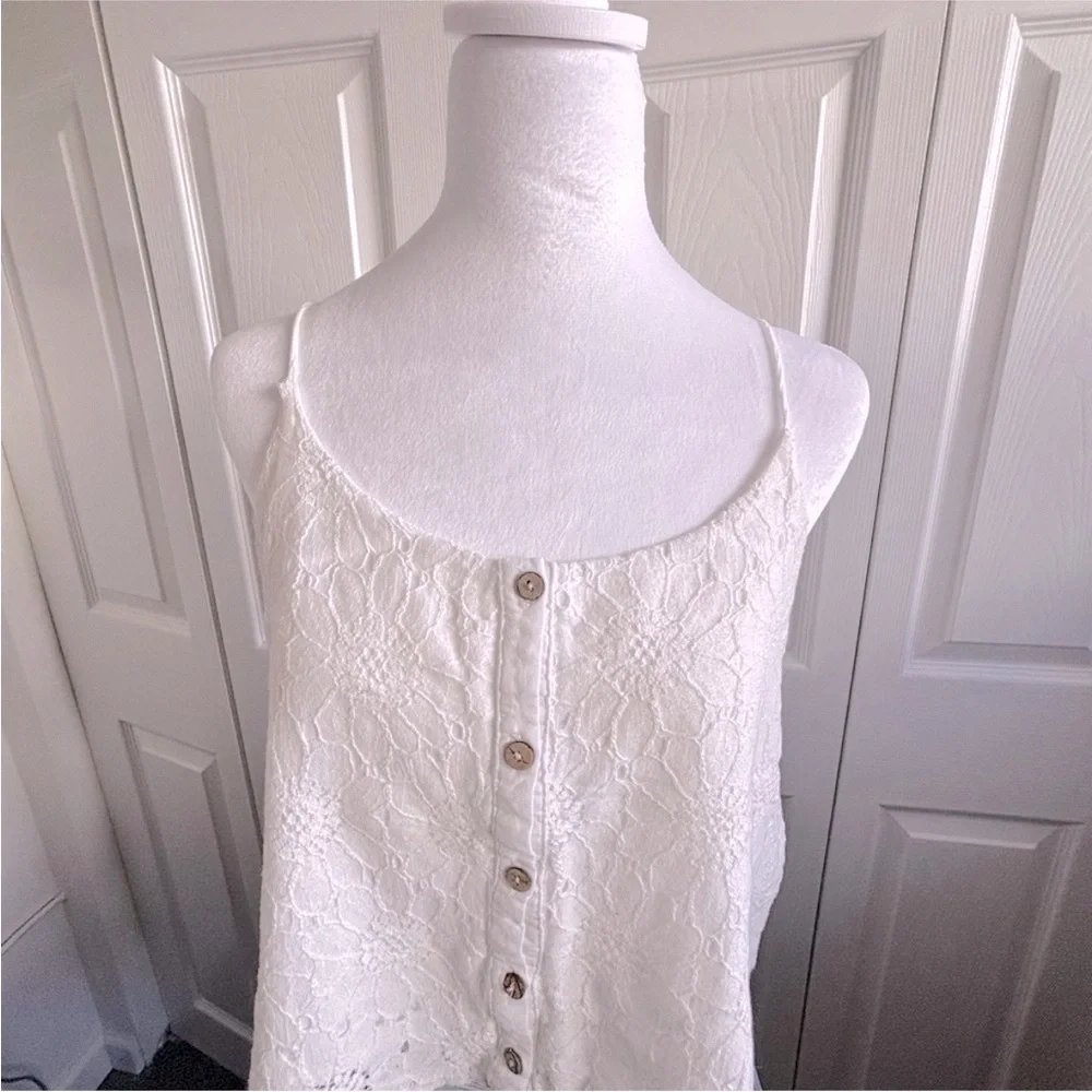 Painted Threads Elegant White Lace Top - Picture 3 of 4